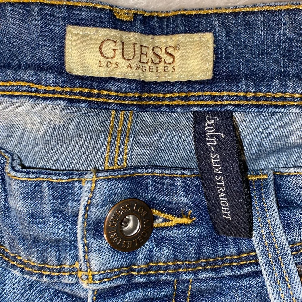 💙🔻GUESS Men's Lincoln Slim Straight Jeans - Picture 9 of 11